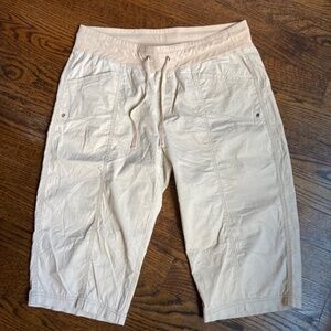 WINDRIVER HIGHRISE PULL ON STYLE CAPRI BEIGE PANTS SIZE XL
